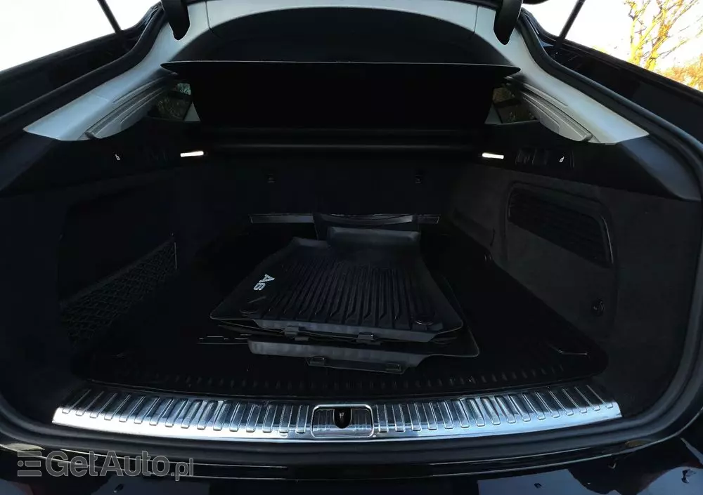 AUDI A6 Avant 40 TDI S tronic