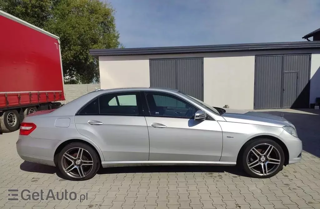 MERCEDES-BENZ Klasa E 