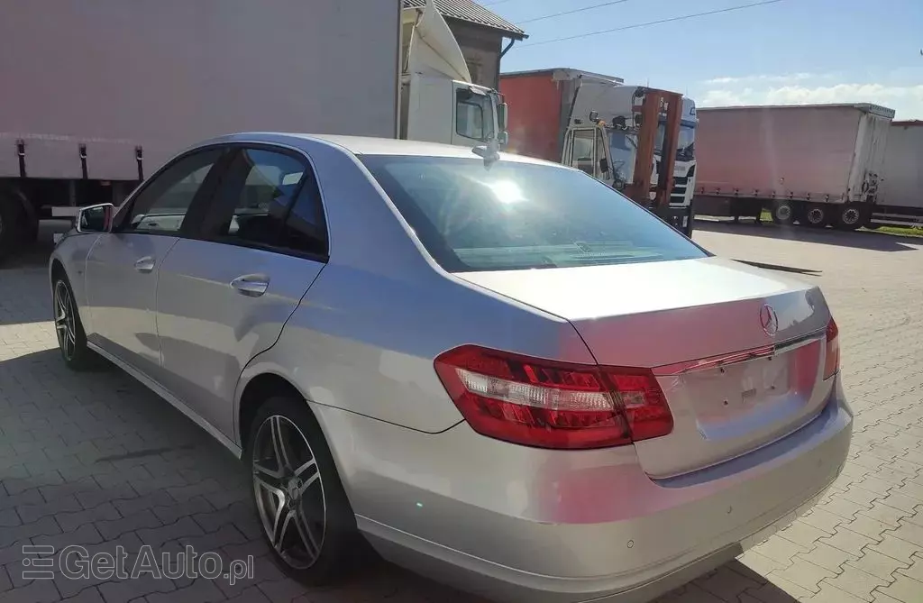 MERCEDES-BENZ Klasa E 