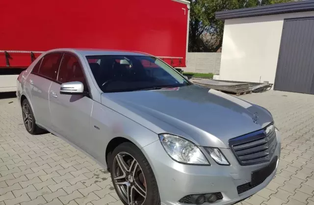 MERCEDES-BENZ Klasa E 