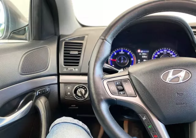 HYUNDAI I40 1.7 CRDi BlueDrive Premium DCT