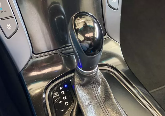 HYUNDAI I40 1.7 CRDi BlueDrive Premium DCT