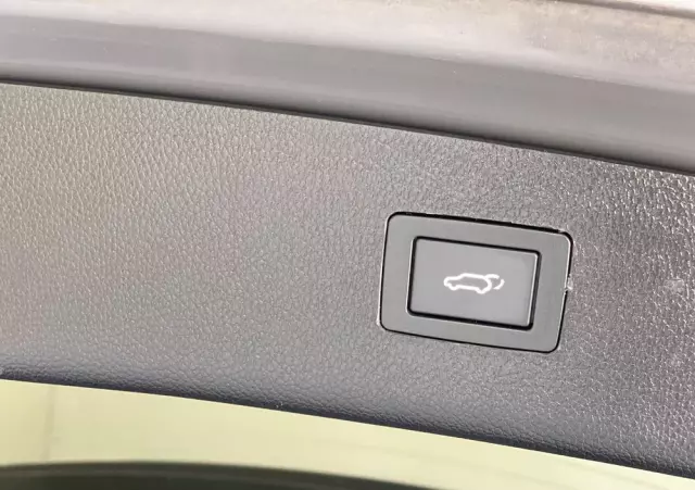 HYUNDAI I40 1.7 CRDi BlueDrive Premium DCT