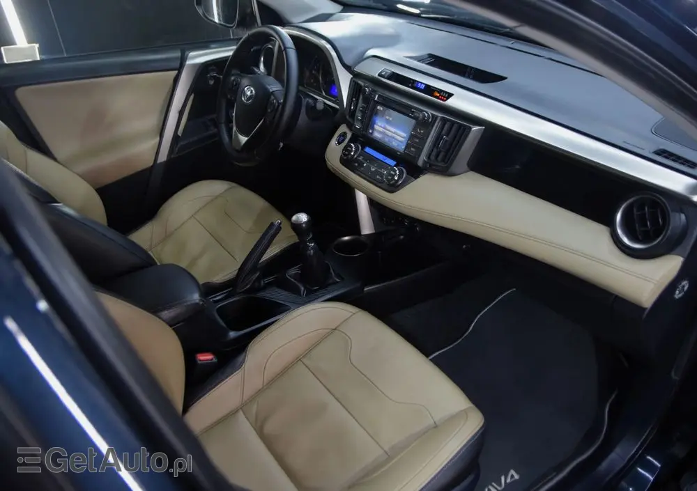 TOYOTA RAV4 2.0 D-4D Active