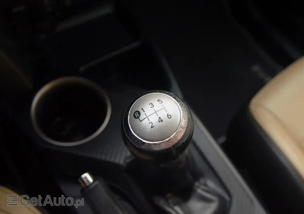 TOYOTA RAV4 2.0 D-4D Active