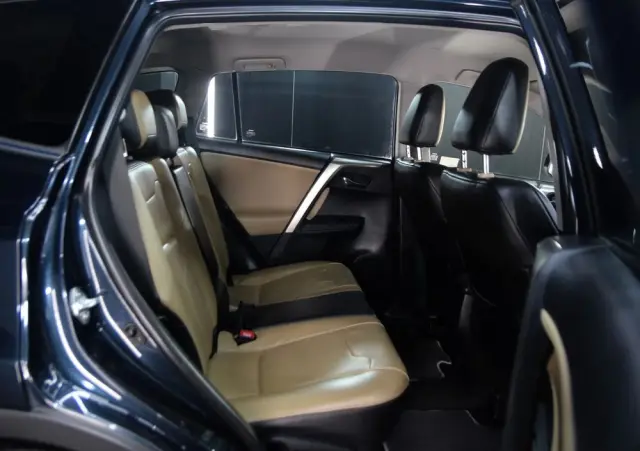 TOYOTA RAV4 2.0 D-4D Active