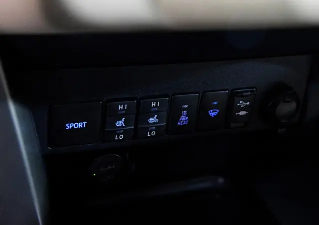 TOYOTA RAV4 2.0 D-4D Active