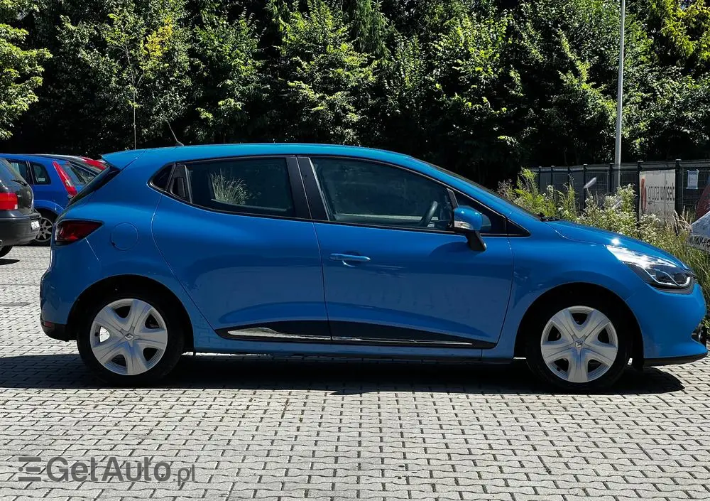 RENAULT Clio 1.2 16V 75 LIMITED