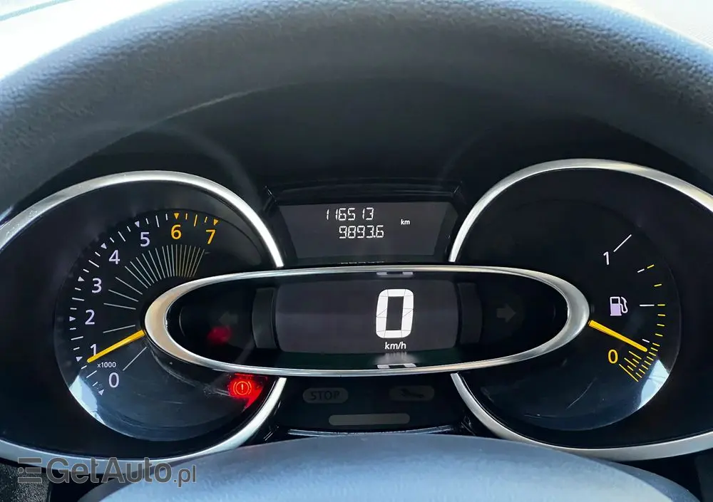 RENAULT Clio 1.2 16V 75 LIMITED