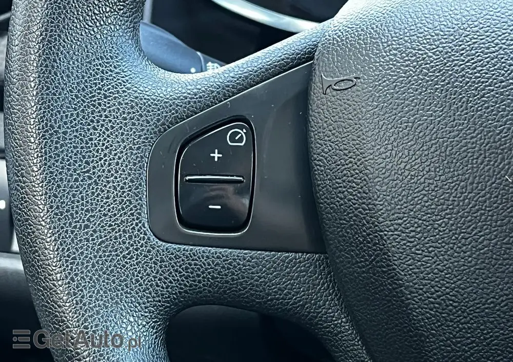 RENAULT Clio 1.2 16V 75 LIMITED