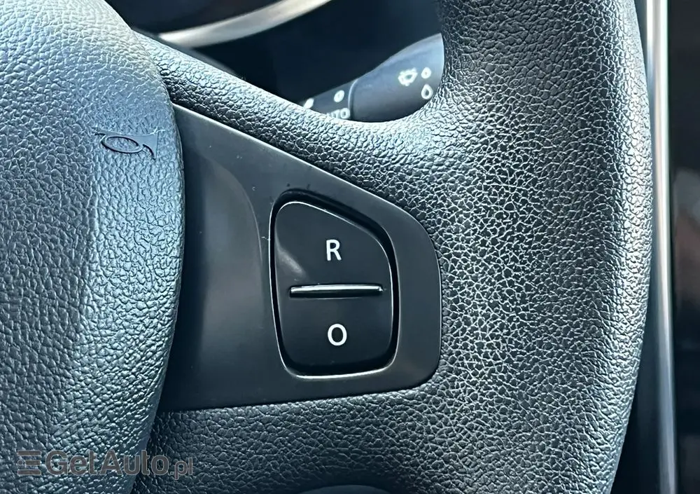 RENAULT Clio 1.2 16V 75 LIMITED