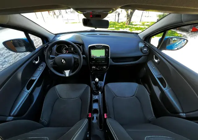 RENAULT Clio 1.2 16V 75 LIMITED