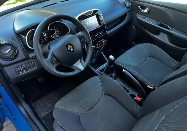 RENAULT Clio 1.2 16V 75 LIMITED