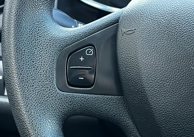 RENAULT Clio 1.2 16V 75 LIMITED