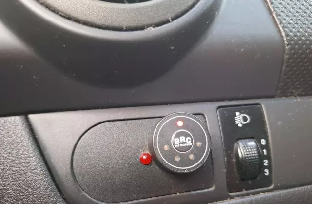 CHEVROLET Aveo 1.2 16V (84 KM)