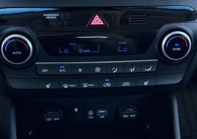 HYUNDAI Tucson Blue 2.0 CRDi 4WD Premium