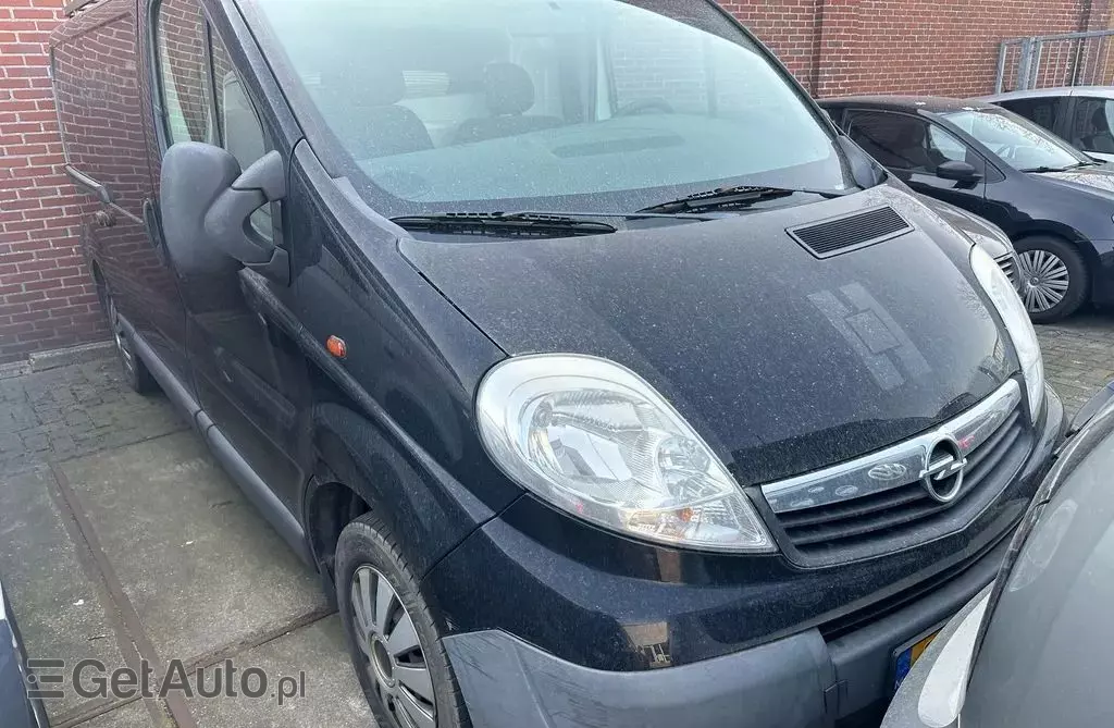 OPEL Vivaro 
