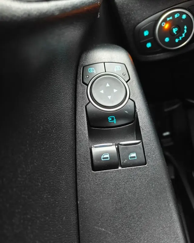 FORD Fiesta 1.0 EcoBoost Start-Stop Celebration