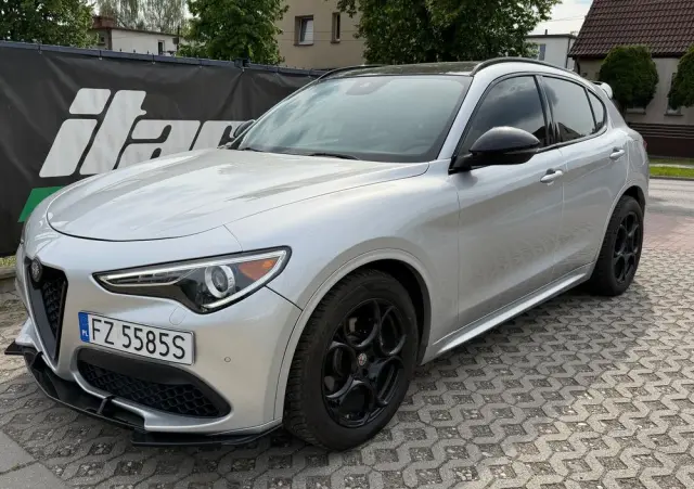 ALFA ROMEO Stelvio 2.0 Turbo 16V AT8-Q4 Veloce