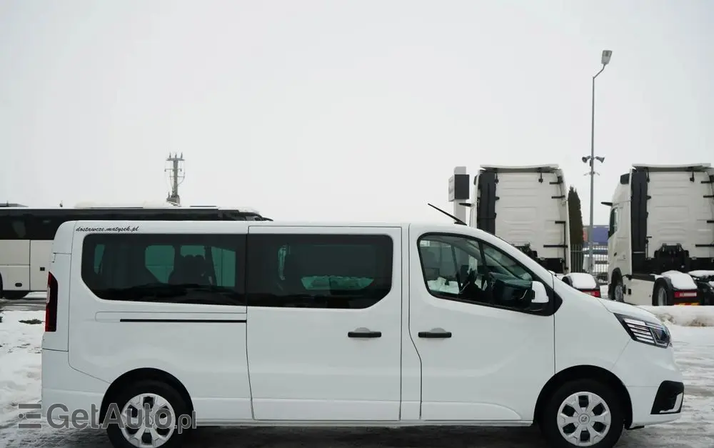 RENAULT TRAFIC III / BUS / 9 MIEJSC / PIERWSZY WŁAŚCICIEL / POLSKI SALON / 2022 ROK / 