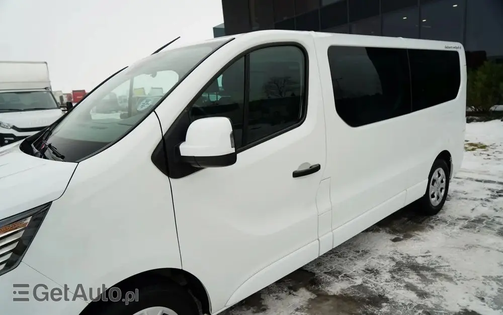RENAULT TRAFIC III / BUS / 9 MIEJSC / PIERWSZY WŁAŚCICIEL / POLSKI SALON / 2022 ROK / 