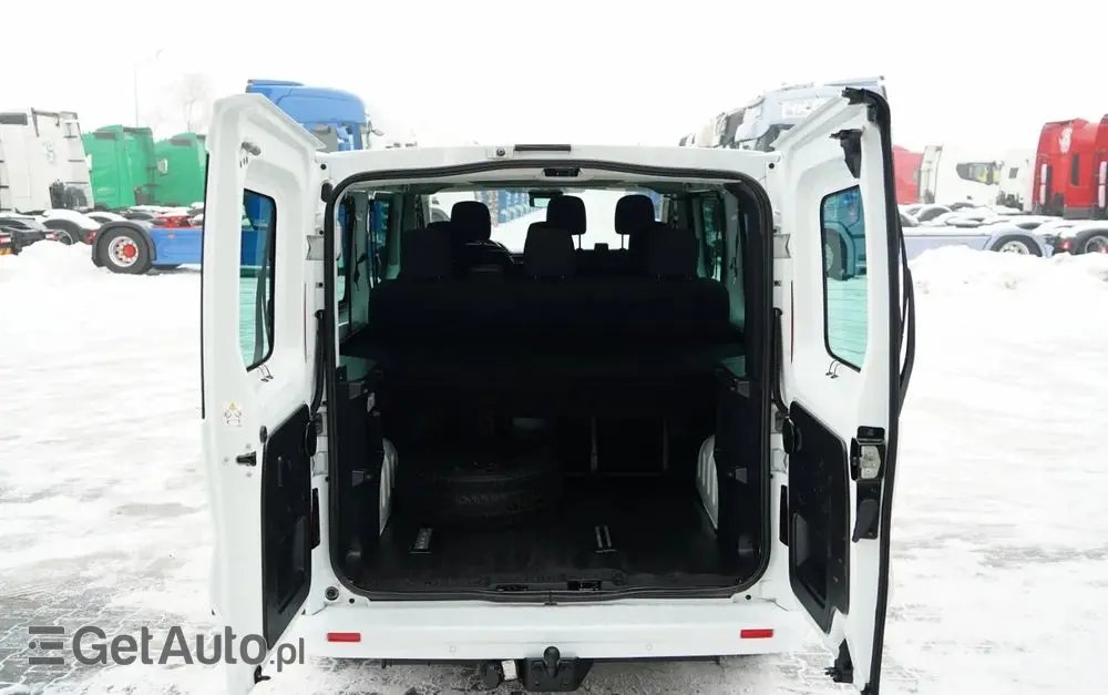 RENAULT TRAFIC III / BUS / 9 MIEJSC / PIERWSZY WŁAŚCICIEL / POLSKI SALON / 2022 ROK / 