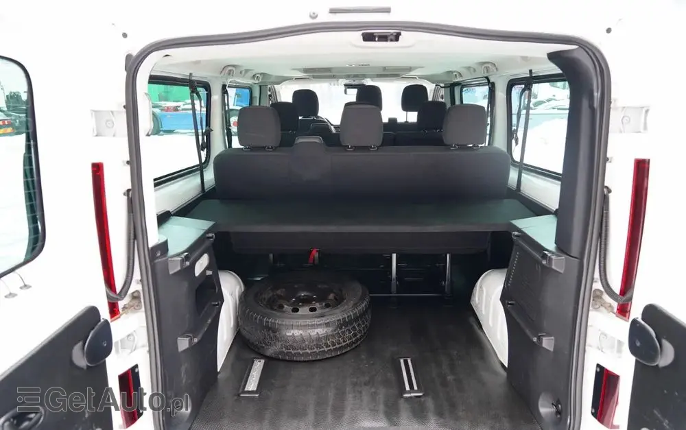 RENAULT TRAFIC III / BUS / 9 MIEJSC / PIERWSZY WŁAŚCICIEL / POLSKI SALON / 2022 ROK / 