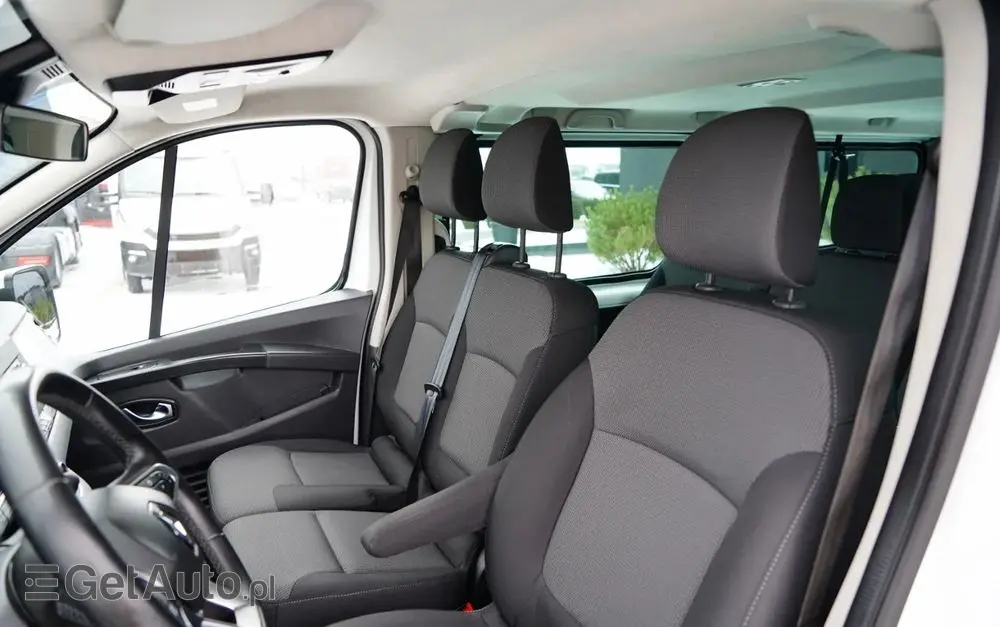 RENAULT TRAFIC III / BUS / 9 MIEJSC / PIERWSZY WŁAŚCICIEL / POLSKI SALON / 2022 ROK / 