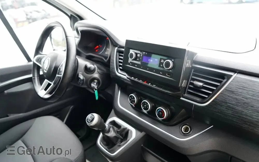 RENAULT TRAFIC III / BUS / 9 MIEJSC / PIERWSZY WŁAŚCICIEL / POLSKI SALON / 2022 ROK / 