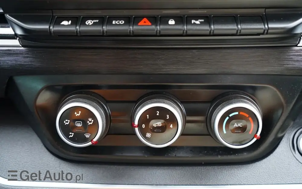 RENAULT TRAFIC III / BUS / 9 MIEJSC / PIERWSZY WŁAŚCICIEL / POLSKI SALON / 2022 ROK / 