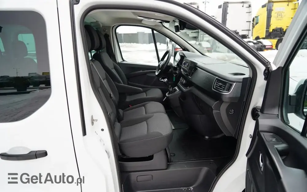 RENAULT TRAFIC III / BUS / 9 MIEJSC / PIERWSZY WŁAŚCICIEL / POLSKI SALON / 2022 ROK / 