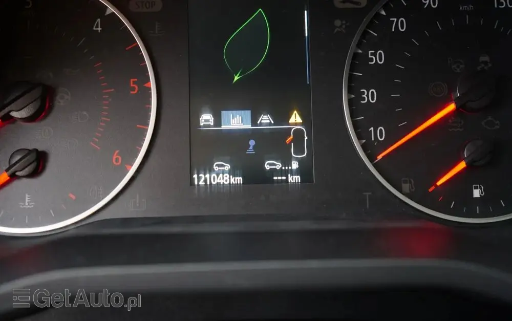 RENAULT TRAFIC III / BUS / 9 MIEJSC / PIERWSZY WŁAŚCICIEL / POLSKI SALON / 2022 ROK / 