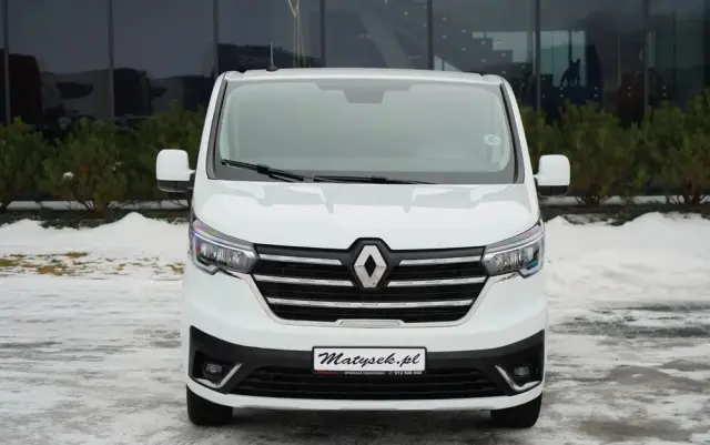 RENAULT TRAFIC III / BUS / 9 MIEJSC / PIERWSZY WŁAŚCICIEL / POLSKI SALON / 2022 ROK / 