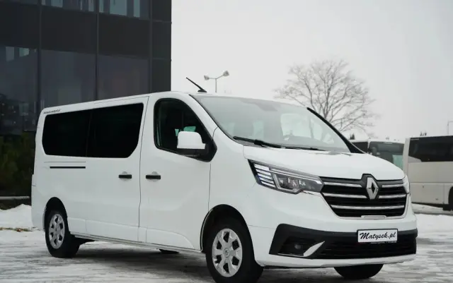 RENAULT TRAFIC III / BUS / 9 MIEJSC / PIERWSZY WŁAŚCICIEL / POLSKI SALON / 2022 ROK / 