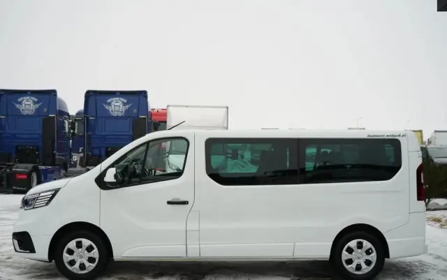 RENAULT TRAFIC III / BUS / 9 MIEJSC / PIERWSZY WŁAŚCICIEL / POLSKI SALON / 2022 ROK / 