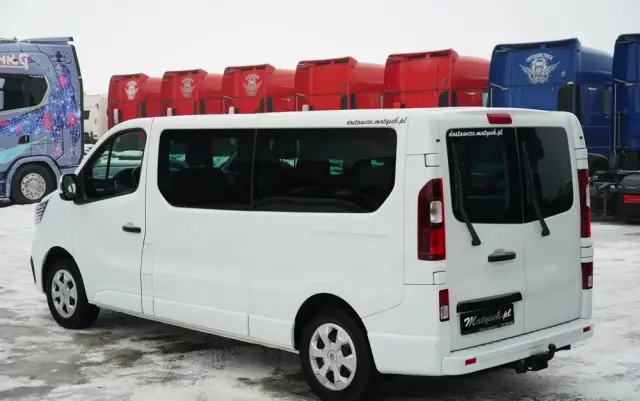 RENAULT TRAFIC III / BUS / 9 MIEJSC / PIERWSZY WŁAŚCICIEL / POLSKI SALON / 2022 ROK / 