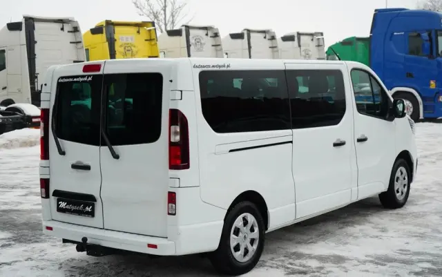RENAULT TRAFIC III / BUS / 9 MIEJSC / PIERWSZY WŁAŚCICIEL / POLSKI SALON / 2022 ROK / 