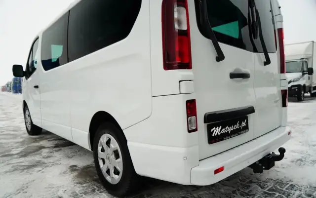 RENAULT TRAFIC III / BUS / 9 MIEJSC / PIERWSZY WŁAŚCICIEL / POLSKI SALON / 2022 ROK / 