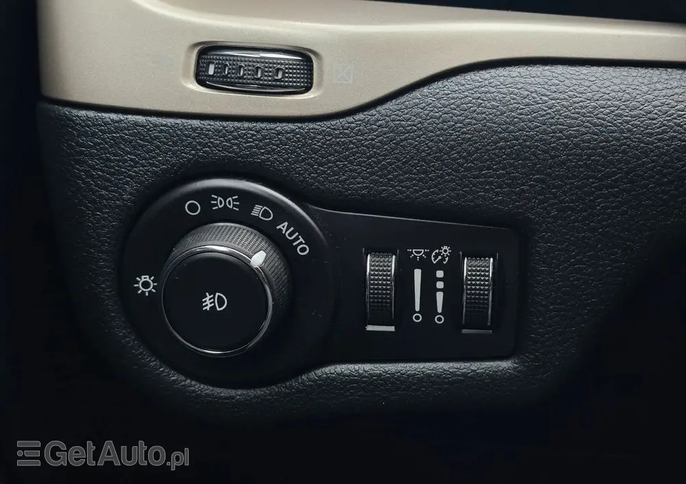 JEEP Cherokee 3.2 V6 Pentastar Active Drive I Automatik Limited