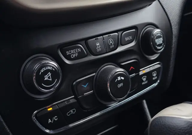 JEEP Cherokee 3.2 V6 Pentastar Active Drive I Automatik Limited