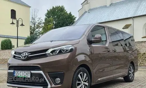 TOYOTA Proace 