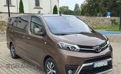 TOYOTA Proace 