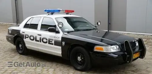 FORD Crown Victoria 