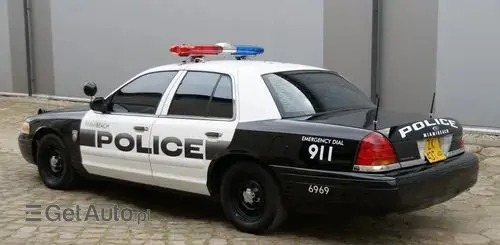 FORD Crown Victoria 