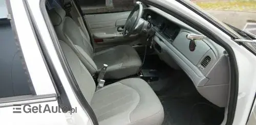 FORD Crown Victoria 
