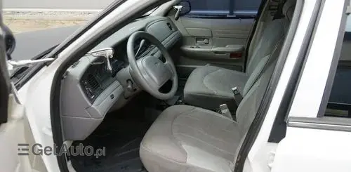 FORD Crown Victoria 
