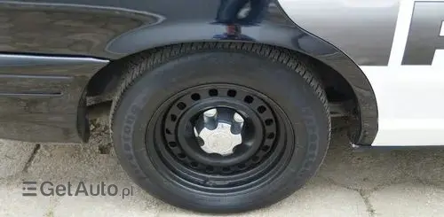 FORD Crown Victoria 