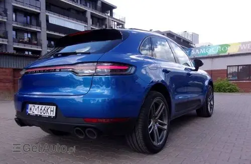PORSCHE Macan 
