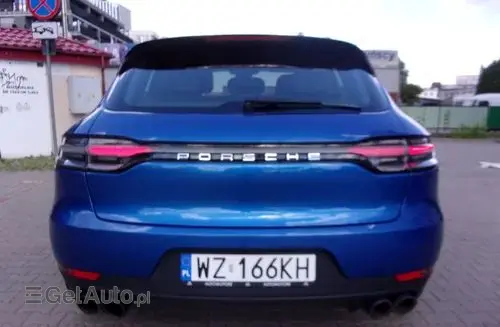 PORSCHE Macan 
