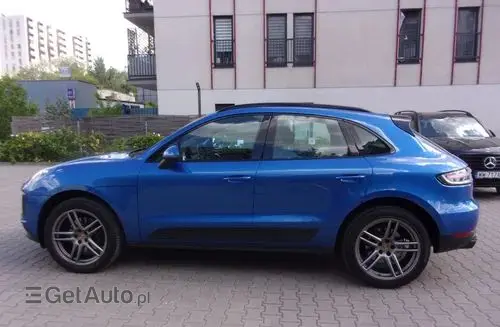 PORSCHE Macan 